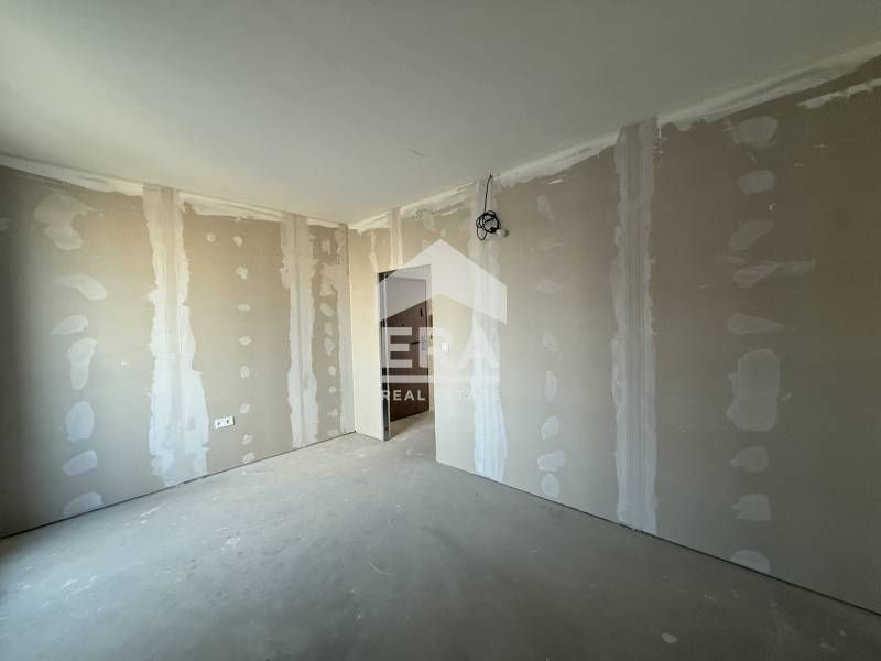 Продава се Двустаен апартамент в Варна, Трошево - 78 кв.м за 1170 €/кв.м - Снимка #10