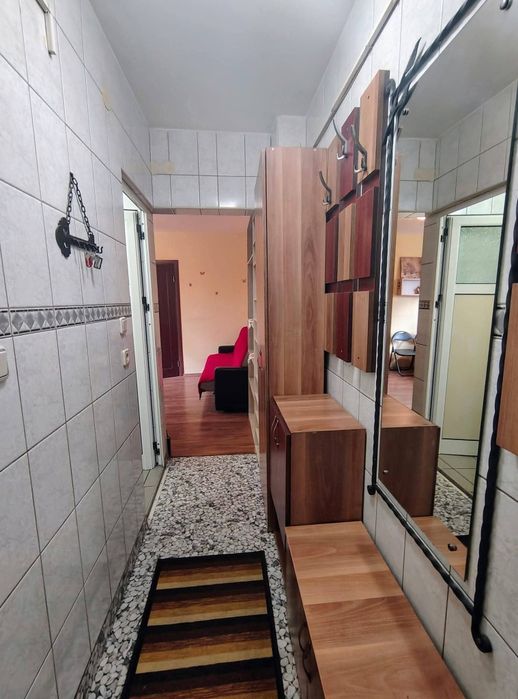 Închiriez ap, zona Ostirii