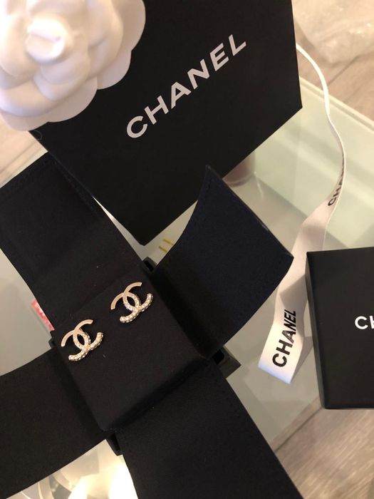 Cercei Chanel Noi in cutie MAI MULTE MODELE