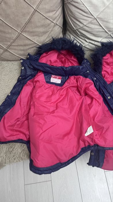 Продам демисезонные детские куртки