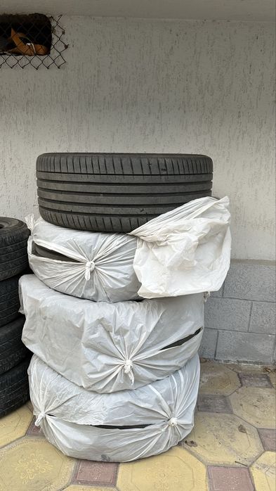 Michelin 275/40/22 летние шины