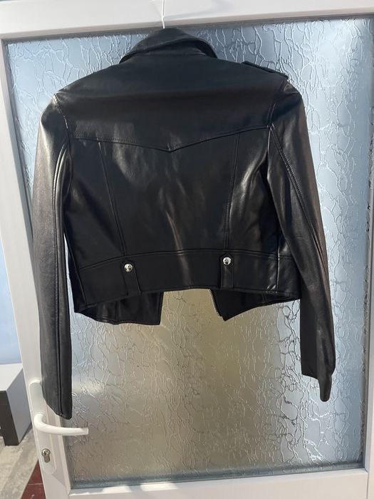 geaca bershka marimea s