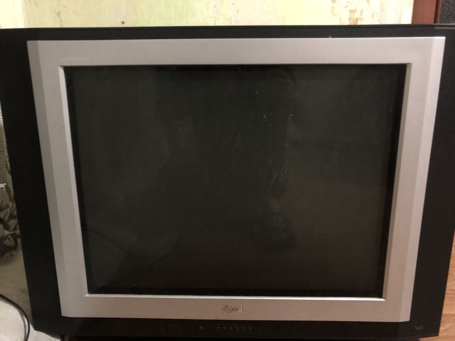 Продам телевизор Lg