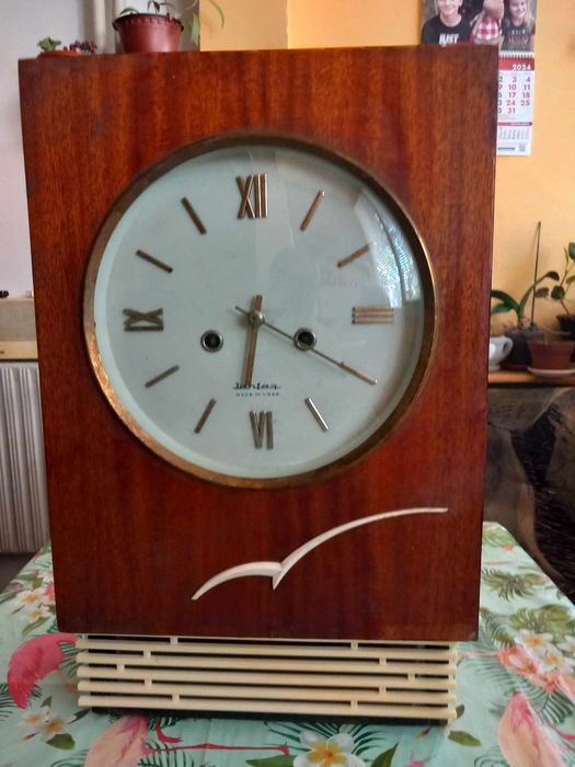 Стар руски часовник Jantar, неработещ