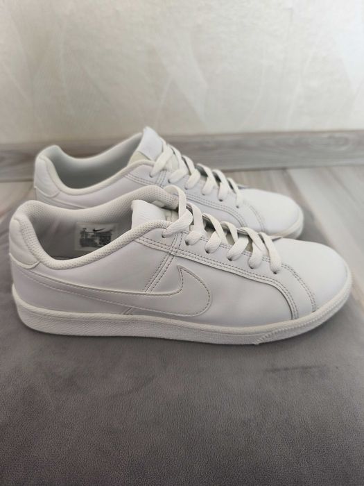 Nike court royale 2.0