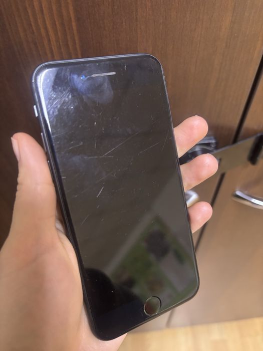 Продам айфон 7 не в рабочем состоянии.