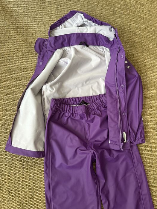 Costum de ploaie Milkline marime 116