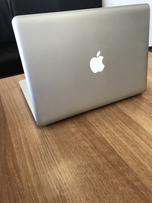 Продам MacBook / Маубук