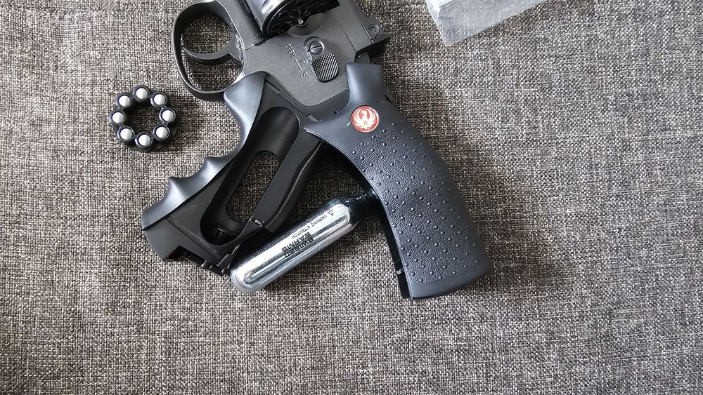 Revolver Ruger SuperHawk 8i CO2