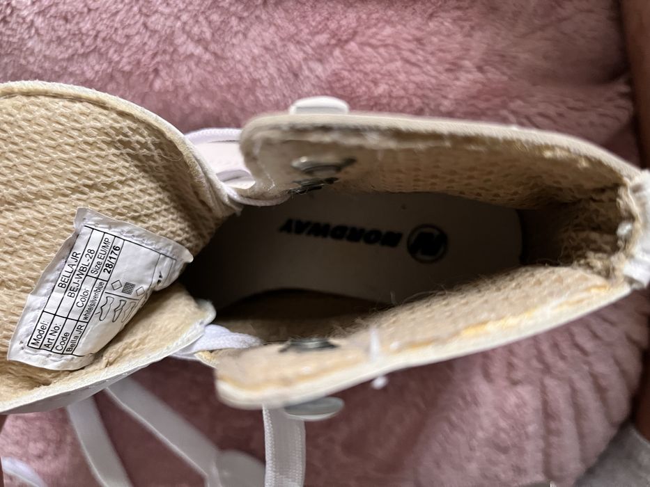 Продам коньки