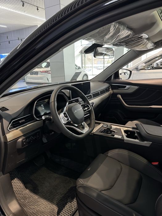 Ofical avtosalonda Jetour X70 Premium Plus sotuvda!