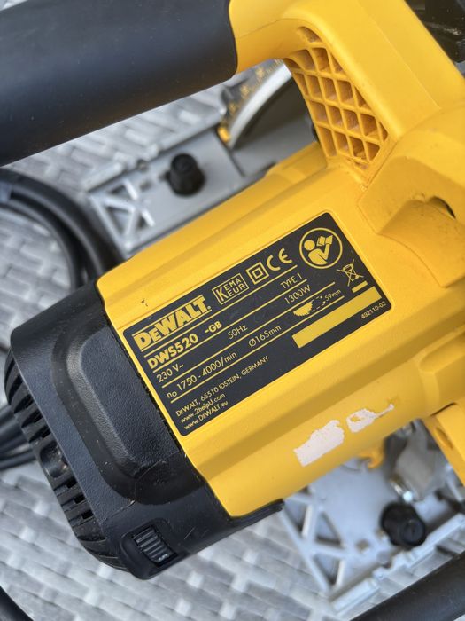 Circular dewalt DWS520 cu sina ghidaj noua makita 150cm