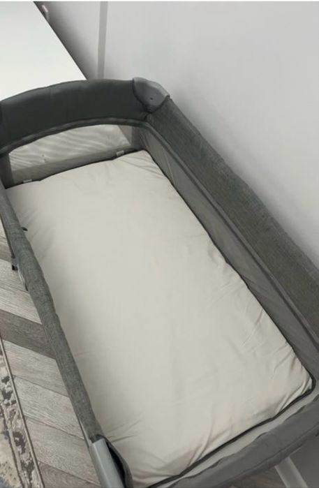 Продам детскую кровать , манеж