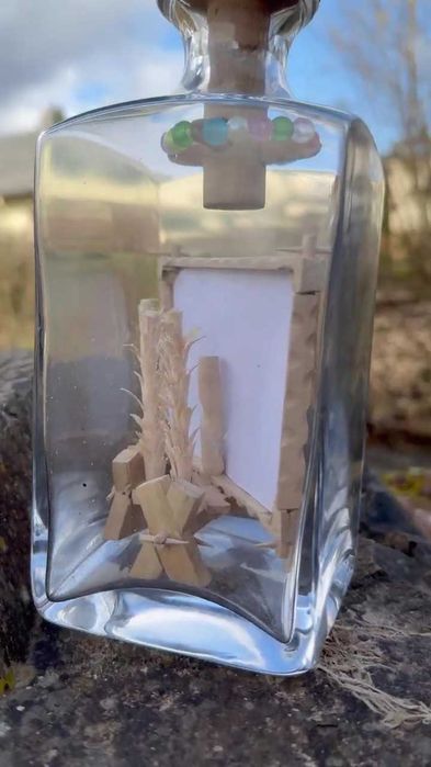 Cadou Inedit - Ramă Foto Personalizată Asamblată Manual în Sticlă