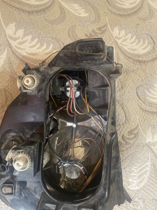 фара приора левая