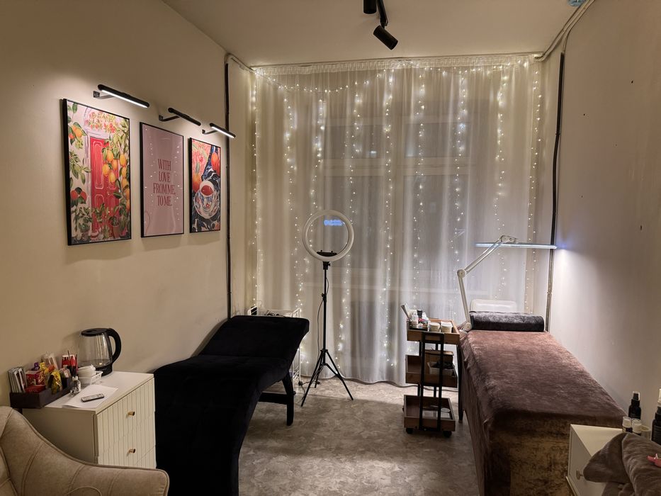 Ищу девочку на суб Аренду в бц.Колибри