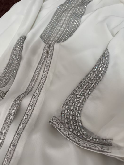 Платье. Производство эмираты.