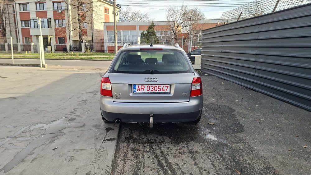 Vand audi A4 benzina