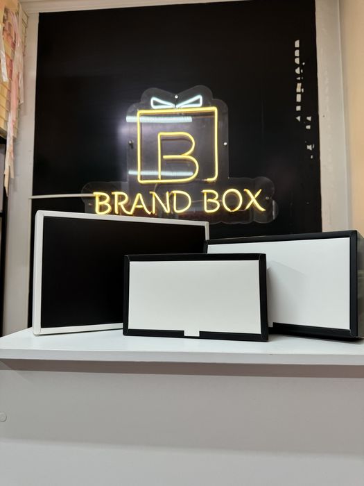 Коробка с откидной крышкой