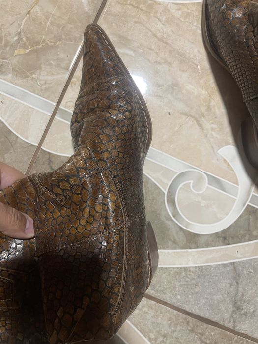 Cizme din piele de crocodil maro!