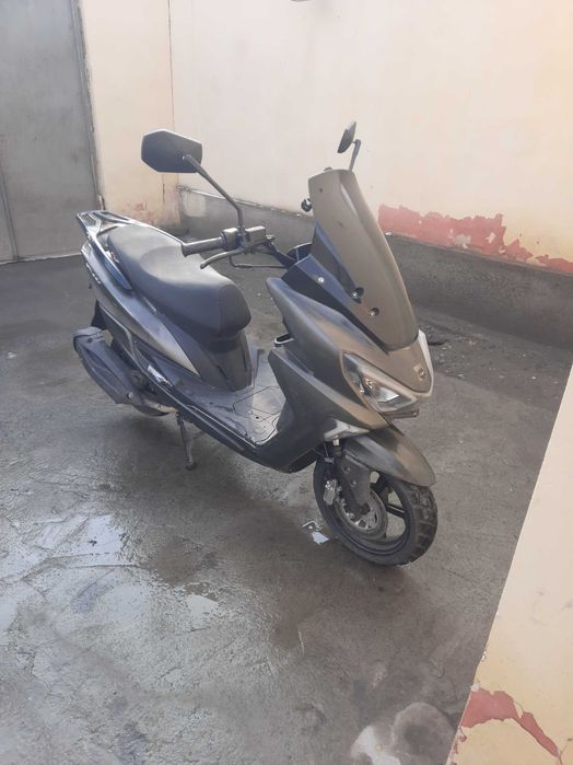 Tigr skuter Sotiladi