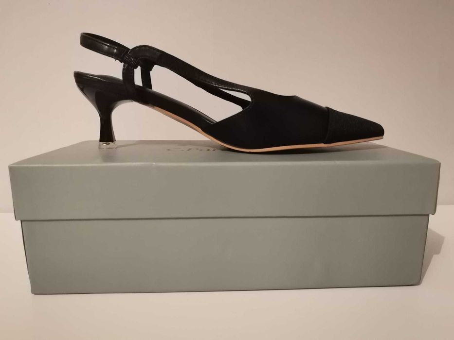 Pantofi dama C. Paravano negri cu toc, marimea 37.5, noi