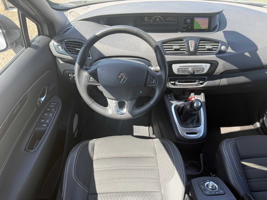 Renault Scenic 05/2015 - 1.2 benzina 131 cp - 137.000 km - RATE fara AVANS