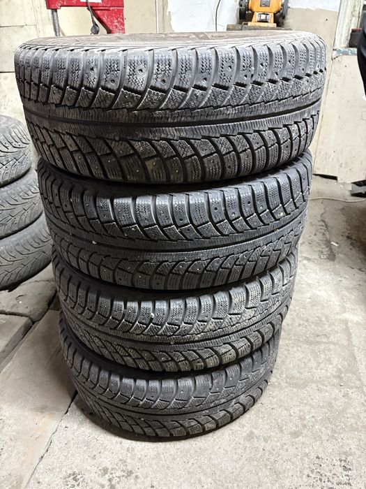 Продам зимние шины р16