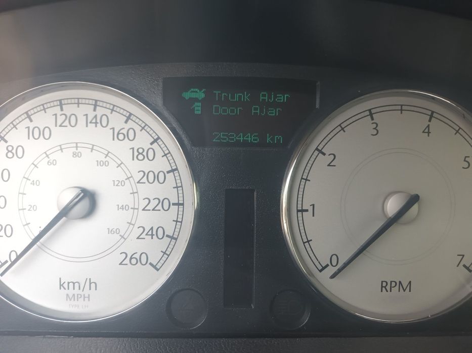 Dezmembrari  Chrysler 300 C (LX)  2004  > 2010 2.7 Benzina