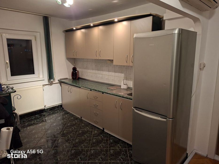 Apartament 3 camere decomandat, complet mobilat – Zona Modern