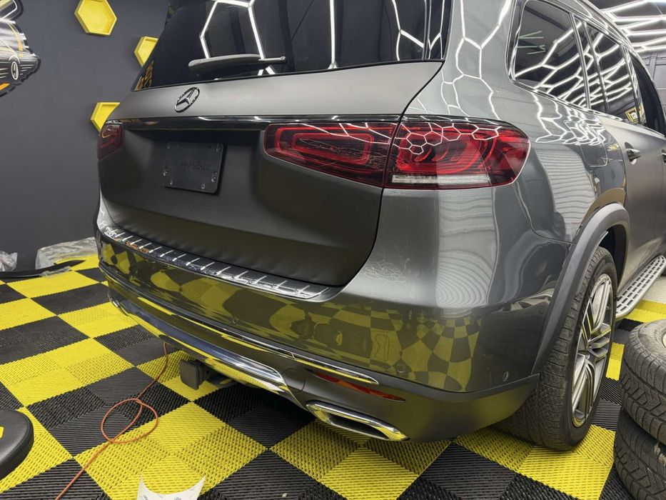 Комплект предна и задна броня за GLS w167 2020+решетка и вежди