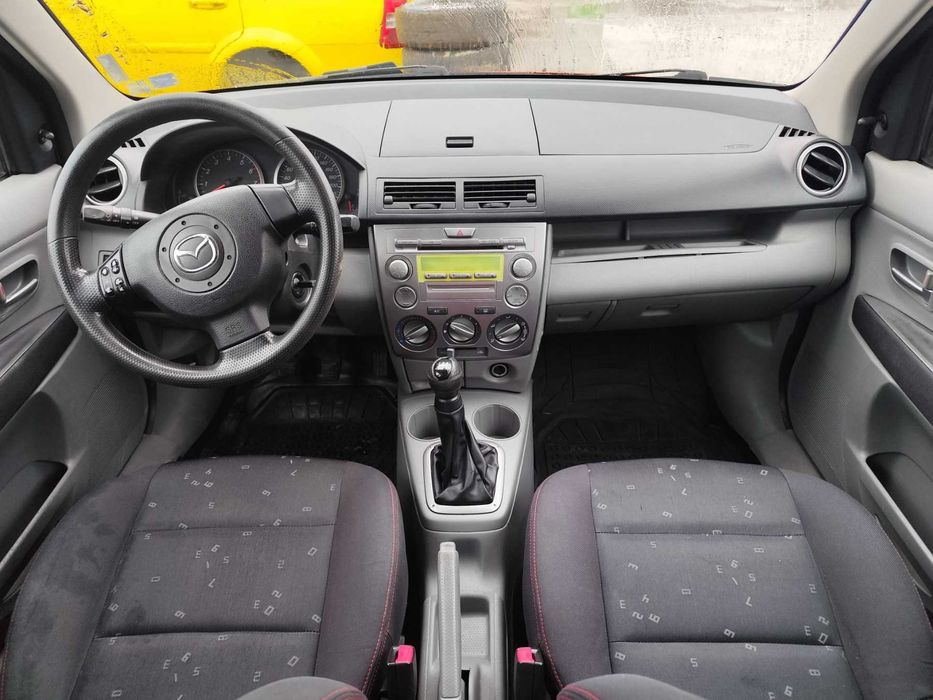 Mazda 2 1.2 - 75к.с  - 2003г. на части