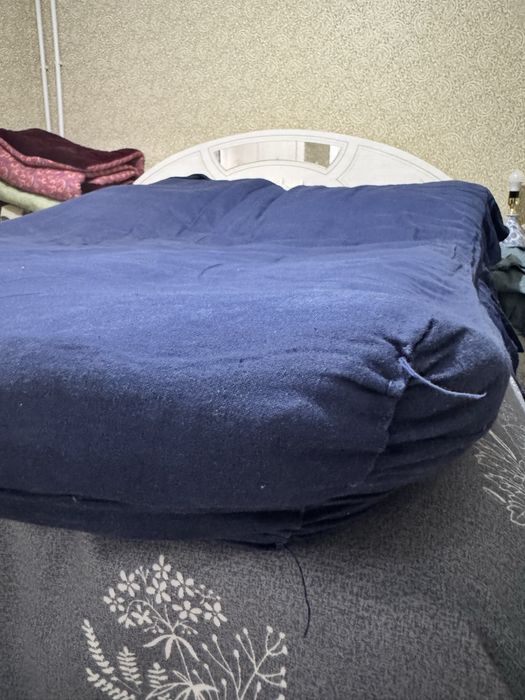 отдам матрас заводской