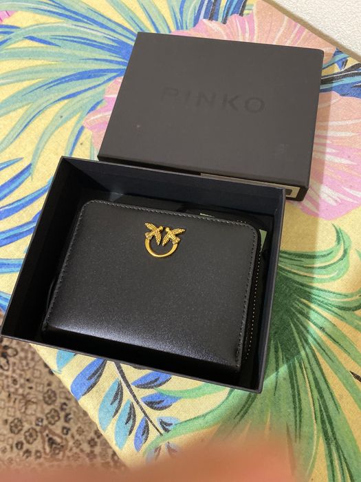 Ново дамско портмоне Пинко