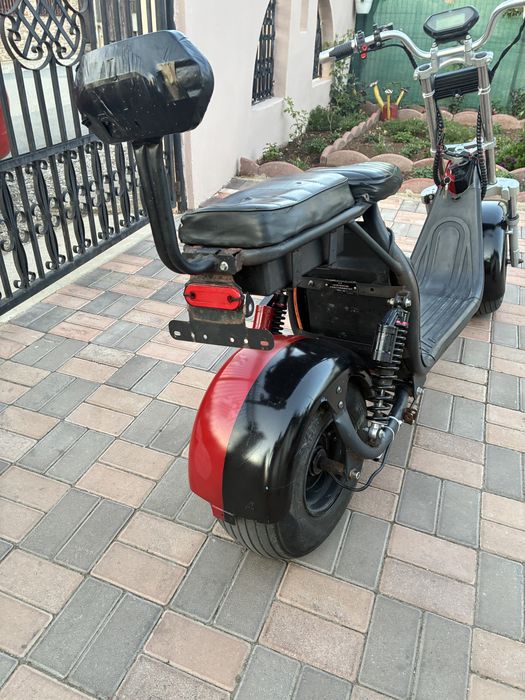 Vand scuter electric