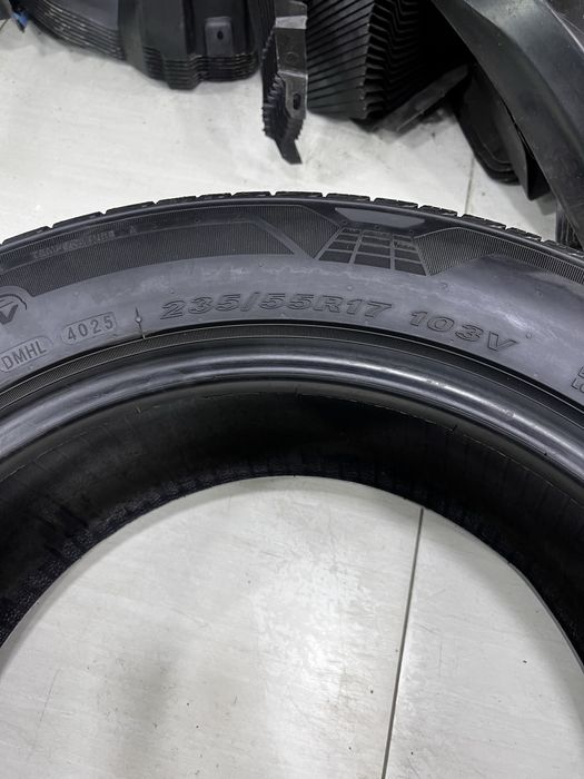 Nexen 235/55/17 balon