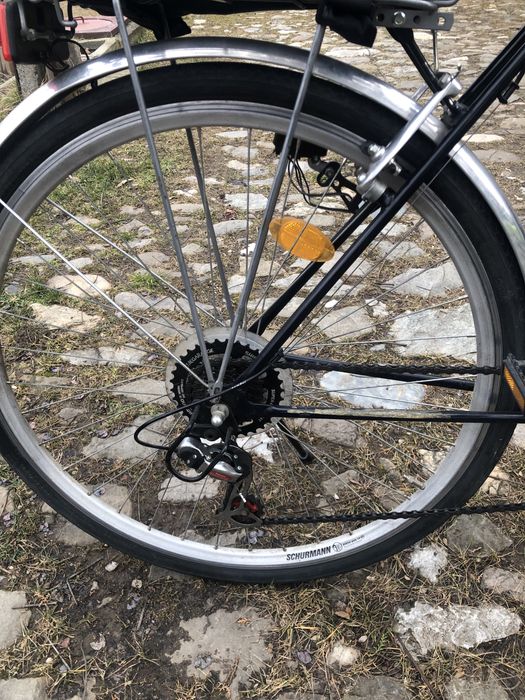 Vând bicicletă, ca nouă.