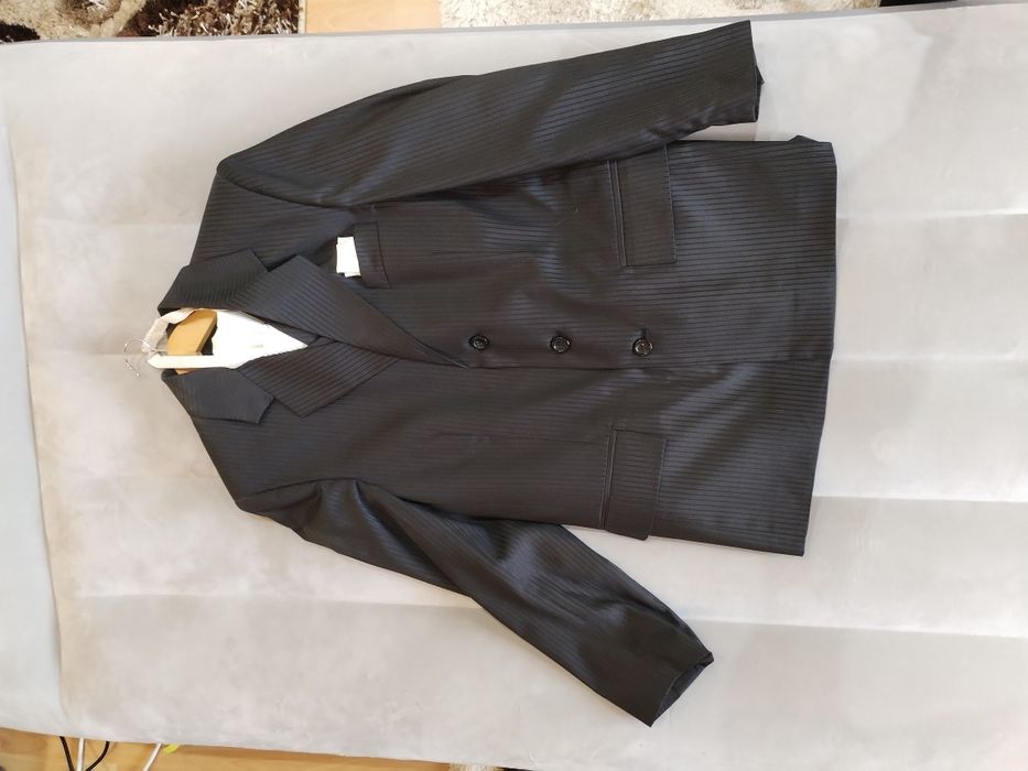 Costum negru din lana nr. 44