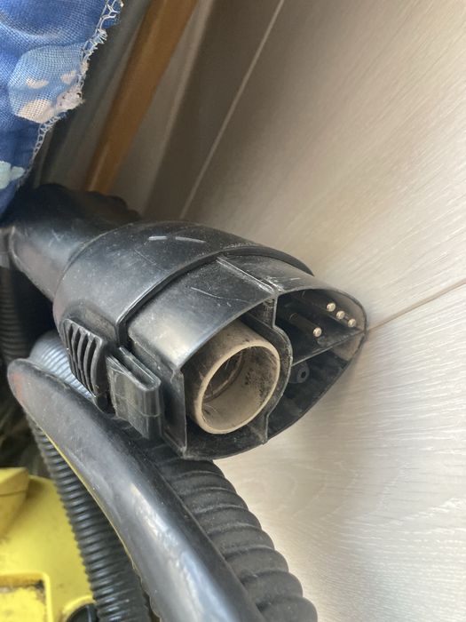 Пылесос моющий с паром карчер