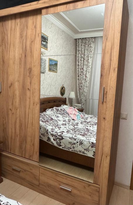 продам шкаф коричневый