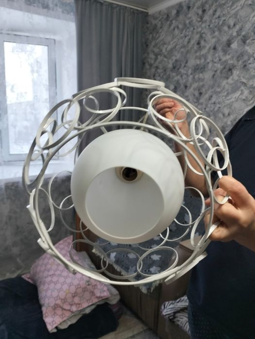 Люстра для прихожей