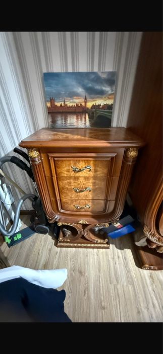 Спальный гарнитур