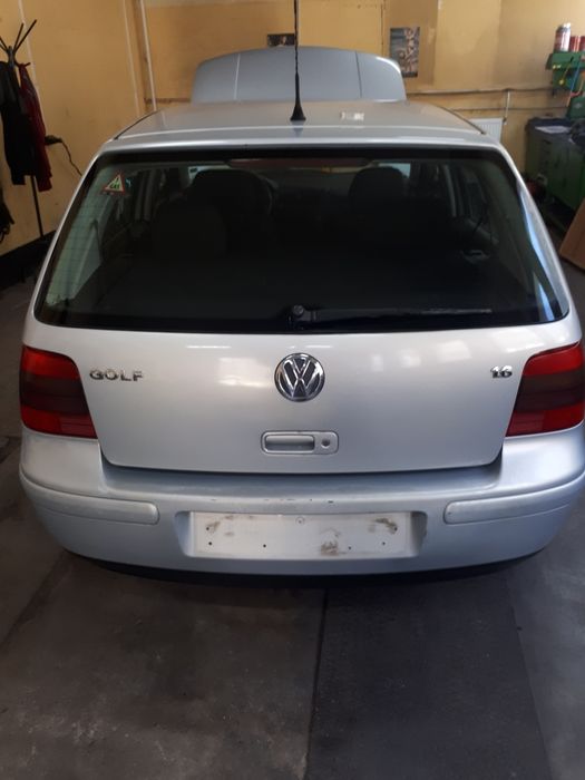 2бр. Голф 4 на части 1.6СР 101к.с , 1.4- 75 к.с