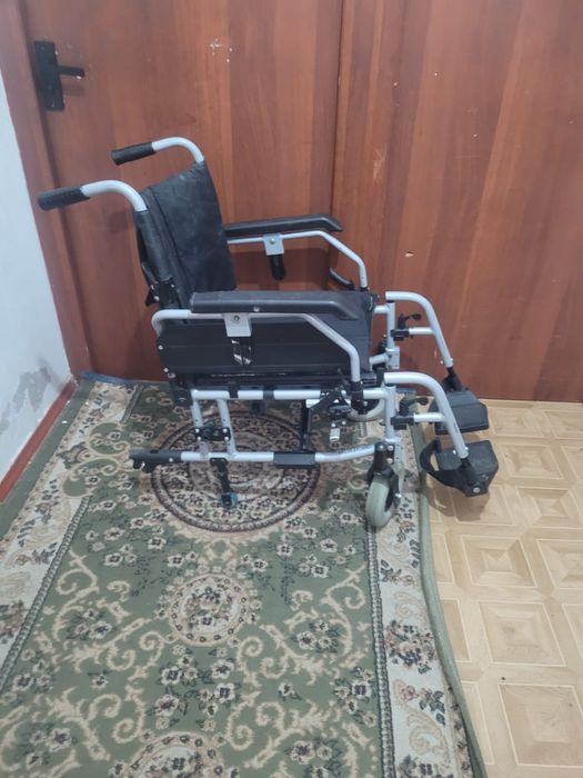 Инвалидная коляска