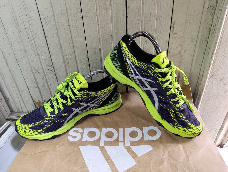 ''Asics Gel-FujiLyte''оригинални маратонки 40 номер