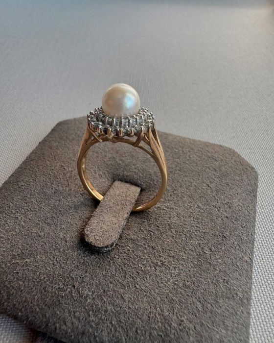 Inel din aur, perla si diamante