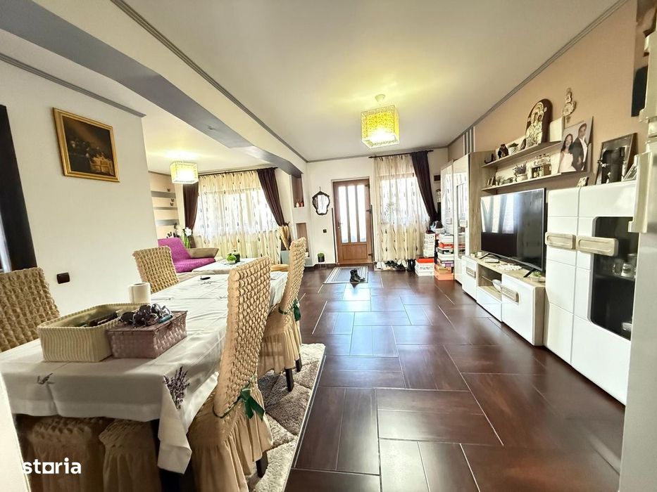 Apartament in casa Sinaia, zona Platoul Izvor