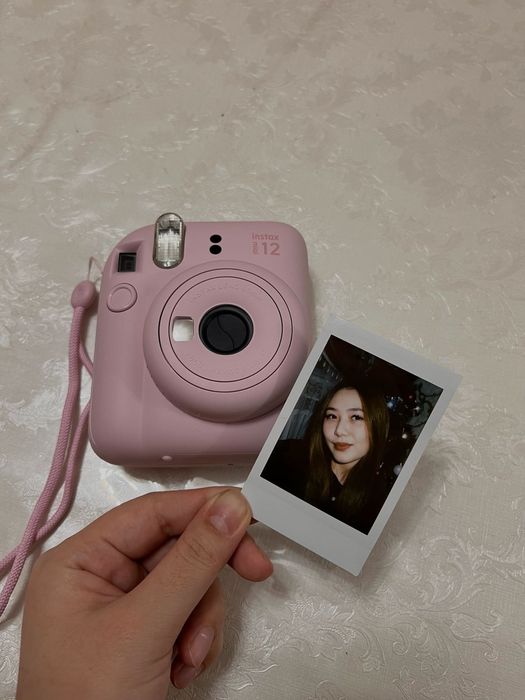 Фотоаппарат instax mini 12