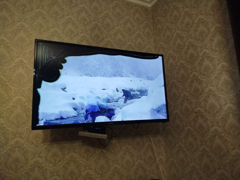 Срочно продам телевизор