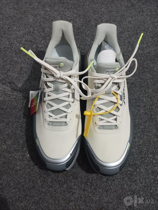 Yangi Li-Ning Soft Plus 3 krossovkasi sotiladi (Original, 43 razmer)